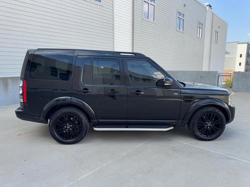 2016 Land Rover LR4 Base