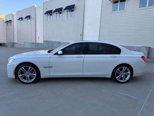 2015 BMW 750 I