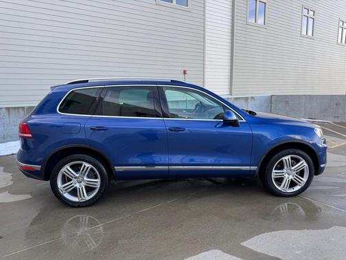 2016 Volkswagen Touareg VR6 Executive