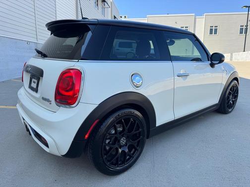 2017 MINI Hardtop Cooper S