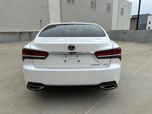 2018 Lexus LS 500 Base