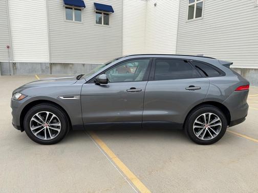GREY 2018 Jaguar F-PACE 25t Premium