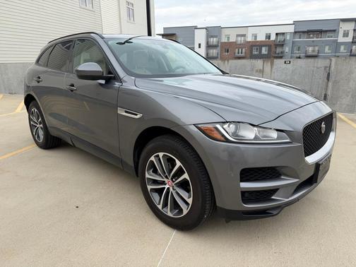 GREY 2018 Jaguar F-PACE 25t Premium