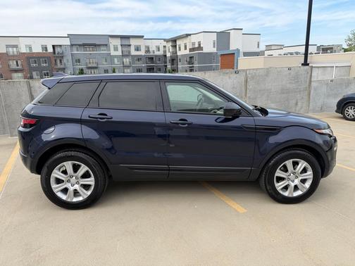 Loire Blue Metallic 2019 Land Rover Range Rover Evoque SE