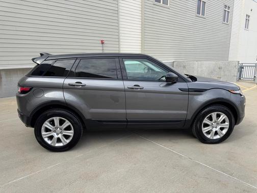 2017 Land Rover Range Rover Evoque SE