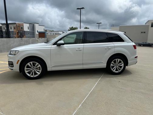 2019 Audi Q7 45 Premium Plus