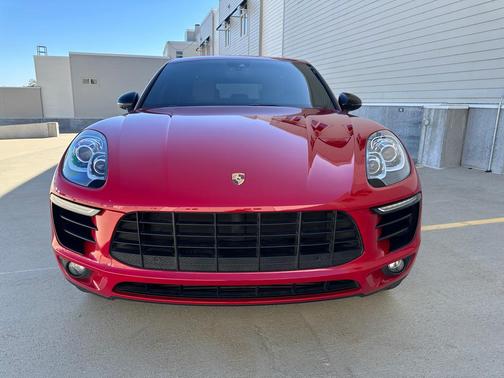 2017 Porsche Macan Base (PDK)