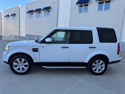 2016 Land Rover LR4 Base