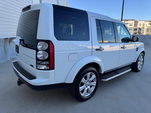 2016 Land Rover LR4 Base