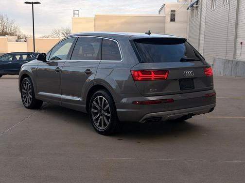2017 Audi Q7 3.0T Prestige