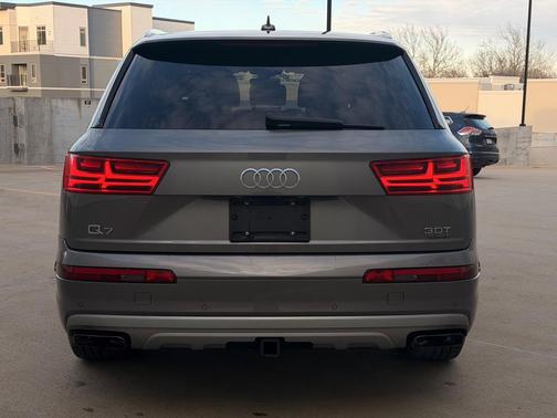 2017 Audi Q7 3.0T Prestige
