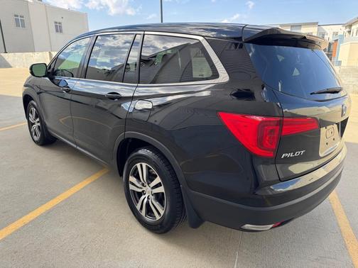 BLACK 2017 Honda Pilot EX-L