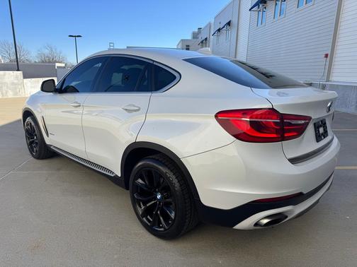 2015 BMW X6 xDrive50i