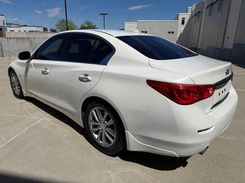 Majestic White 2016 INFINITI Q50 3.0T Premium