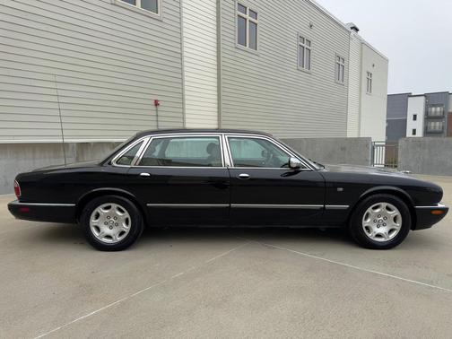 2003 Jaguar XJ Vanden Plas