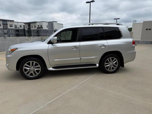 Mercury Metallic 2013 Lexus LX 570 Base