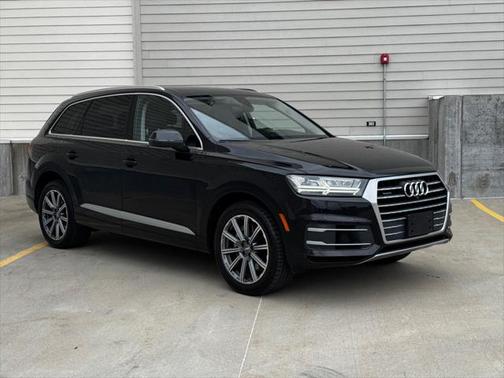 2019 Audi Q7 55 Premium Plus