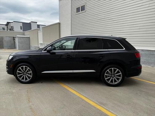 2019 Audi Q7 55 Premium Plus