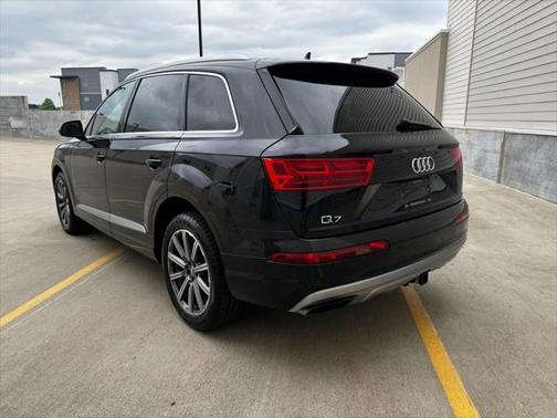 2019 Audi Q7 55 Premium Plus