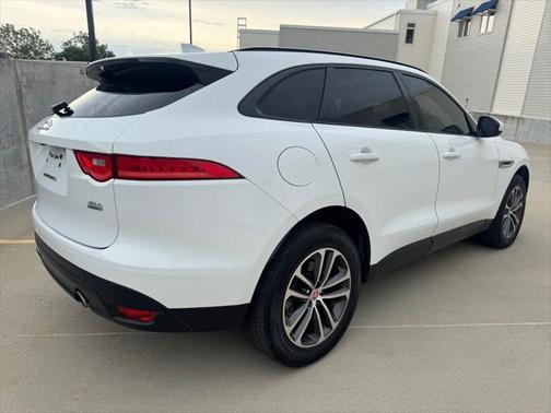 2017 Jaguar F-PACE 35t Premium