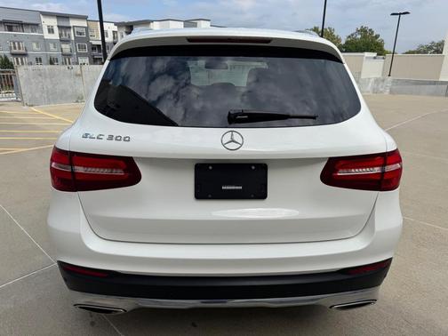 2018 Mercedes-Benz GLC 300 Base