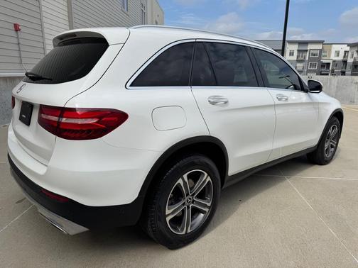 2018 Mercedes-Benz GLC 300 Base