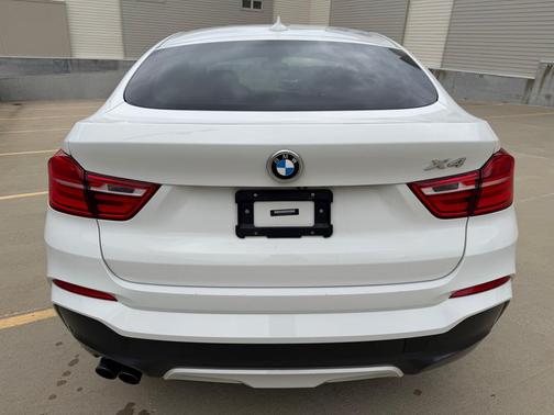 WHITE 2017 BMW X4 xDrive 28i