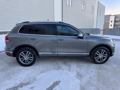 2015 Volkswagen Touareg V6 Lux