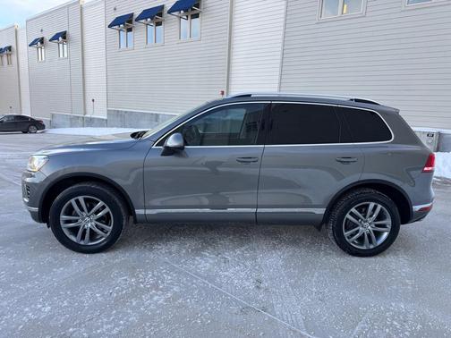 2015 Volkswagen Touareg V6 Lux