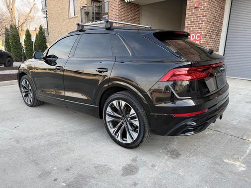 Mythos Black Metallic 2023 Audi Q8 55 Prestige
