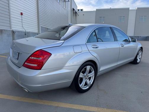 2011 Mercedes-Benz S-Class S550
