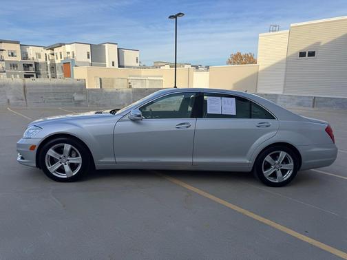 2011 Mercedes-Benz S-Class S550