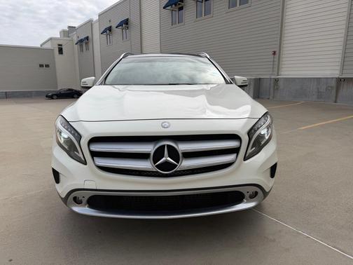 Cirrus White 2015 Mercedes-Benz GLA-Class 4MATIC