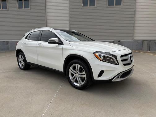 Cirrus White 2015 Mercedes-Benz GLA-Class 4MATIC