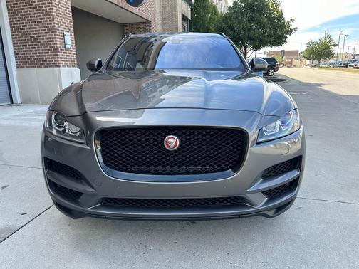 2018 Jaguar F-PACE 25t Premium