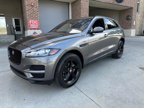 2018 Jaguar F-PACE 25t Premium