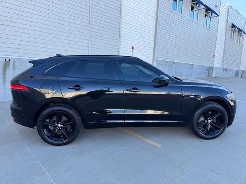 2017 Jaguar F-PACE 35t R-Sport