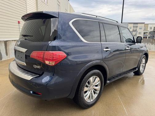 2017 INFINITI QX80 Base