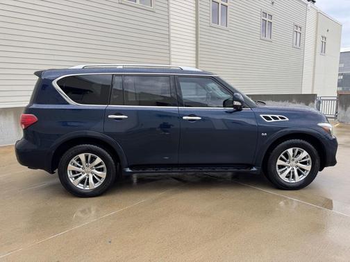 2017 INFINITI QX80 Base
