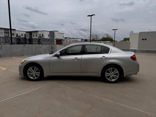 2013 INFINITI G37x Base