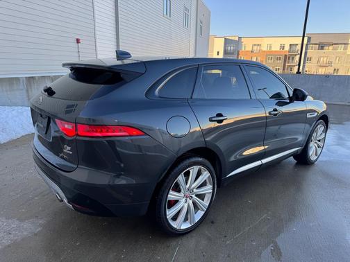 2017 Jaguar F-PACE S