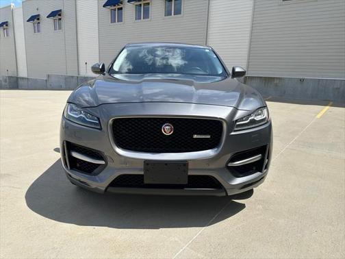 2017 Jaguar F-PACE 35t R-Sport