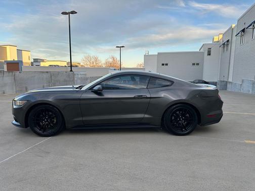 2015 Ford Mustang EcoBoost Premium