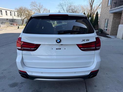 WHITE 2016 BMW X5 xDrive50i