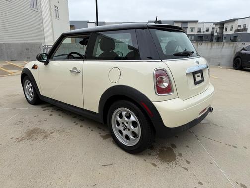 WHITE 2012 MINI Cooper Base