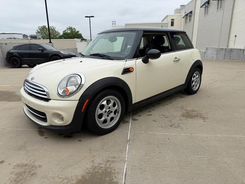 WHITE 2012 MINI Cooper Base