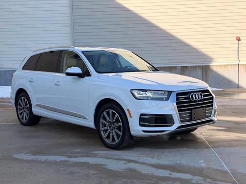 2019 Audi Q7 55 Premium Plus