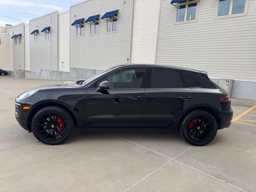 2016 Porsche Macan S