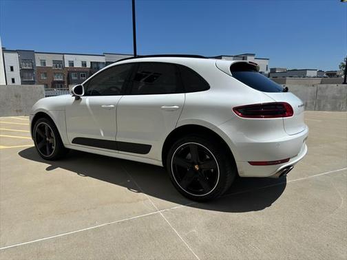 2016 Porsche Macan S