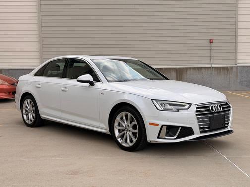 Glacier White Metallic 2019 Audi A4 45 Premium